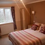 Hotel Oyo White Horse Hotel, East 3*