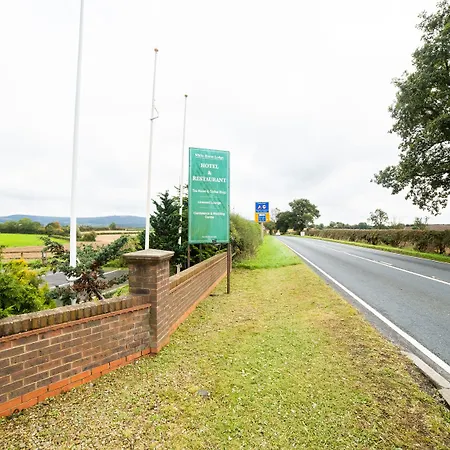 Oyo White Horse Hotel, East Hotel Thirsk