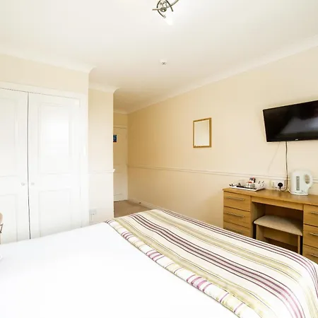 Hotel Oyo White Horse Hotel, East 3*