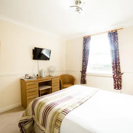 Oyo White Horse Hotel, East Hotel 3*