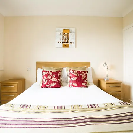 Hotel Oyo White Horse Hotel, East