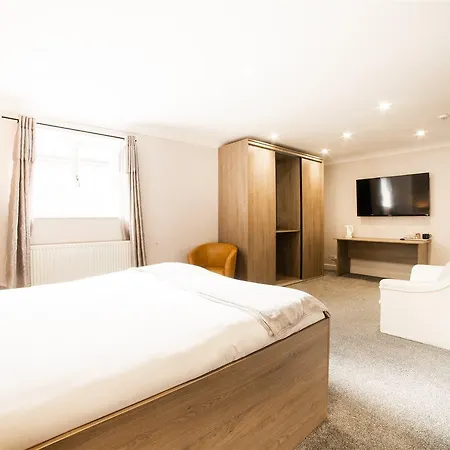 Oyo White Horse Hotel, East 酒店