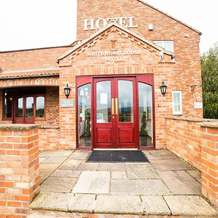 Oyo White Horse Hotel, East 瑟斯克